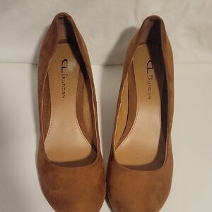 CL by Laundry Women's Tan Heels Used Size 10
